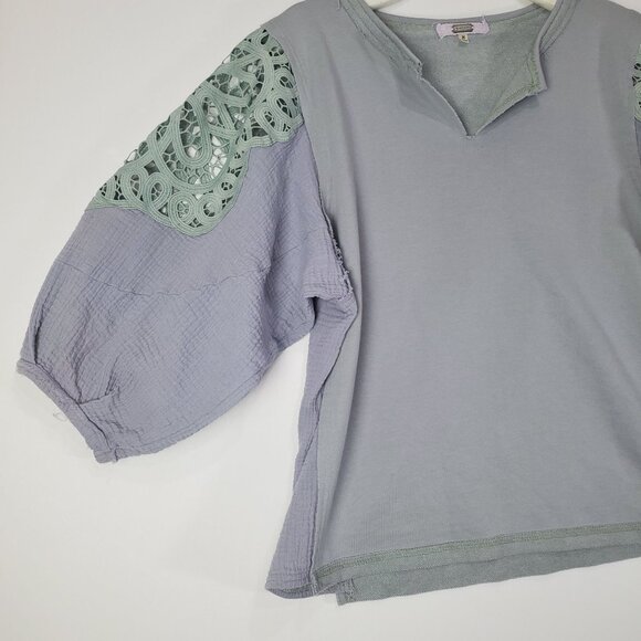 GIMMICK BKE Womens Blouse Medium Pieced Lace Pigeon Gray/Blue Green Cottage Slub - Picture 7 of 13